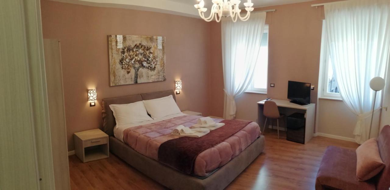 Km 0 Dal Centro By Tiziana Monaldi Hotel Pitigliano Eksteriør billede